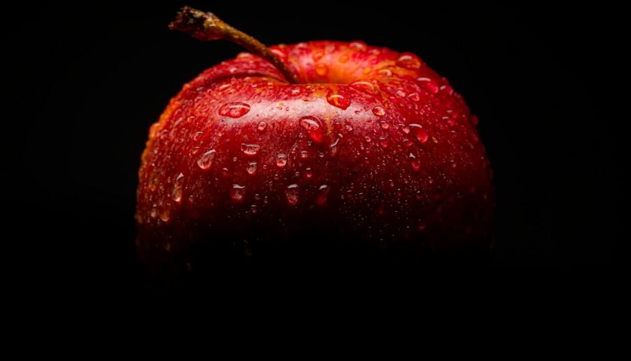 red-apple